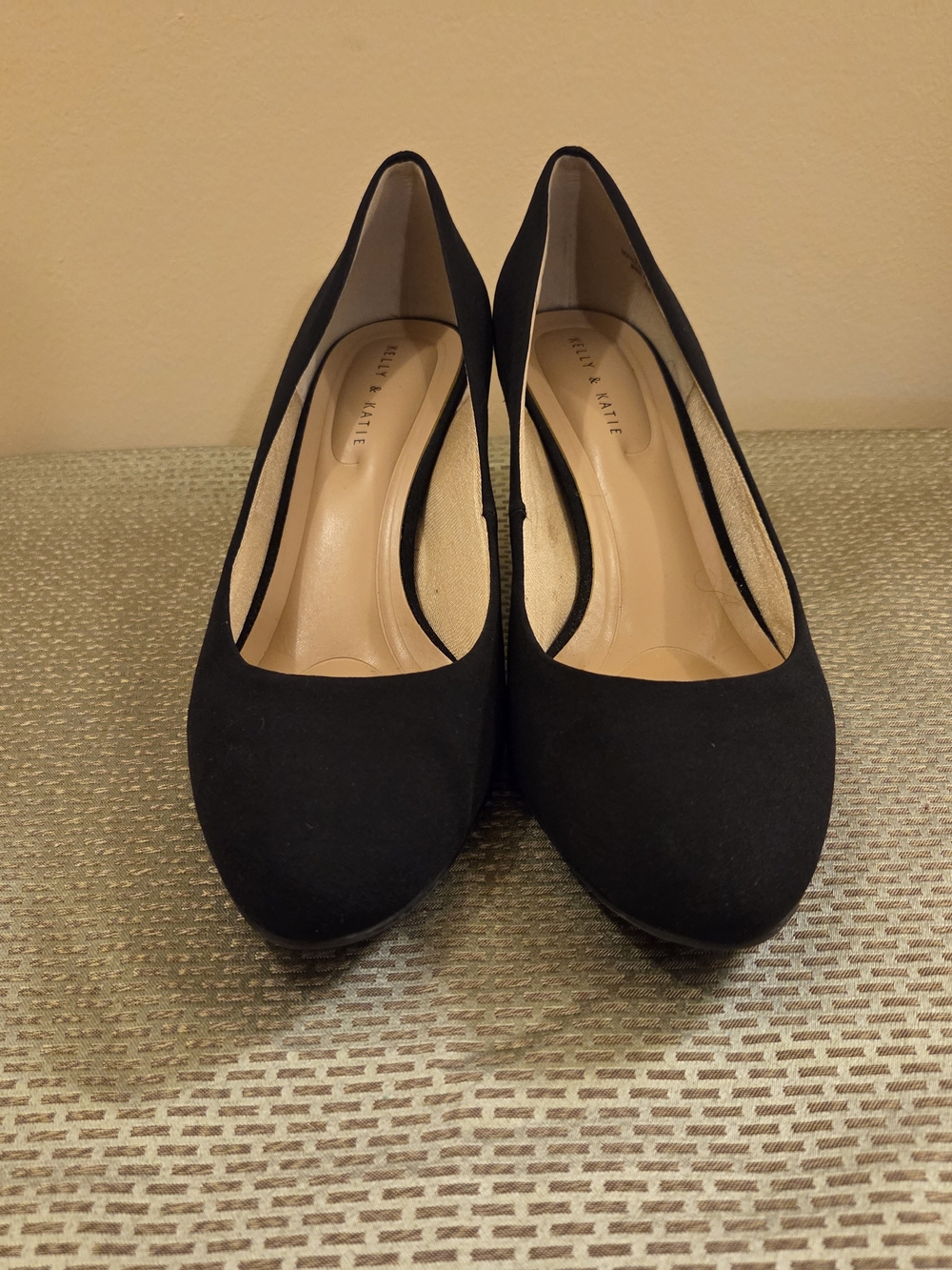 Black Women's Classic Round-Toe Pumps by Kelly & Katie